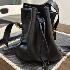 Elegant Black Leather Bucket Bag